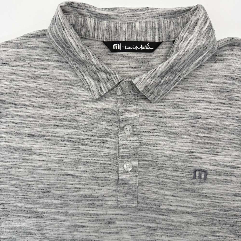 TravisMathew Polo Shirt Men Medium Grey Space Dye Short Sleeve Golf Casual‎ Logo